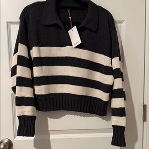 Quince charcoal and cream cropped sweater SZ L